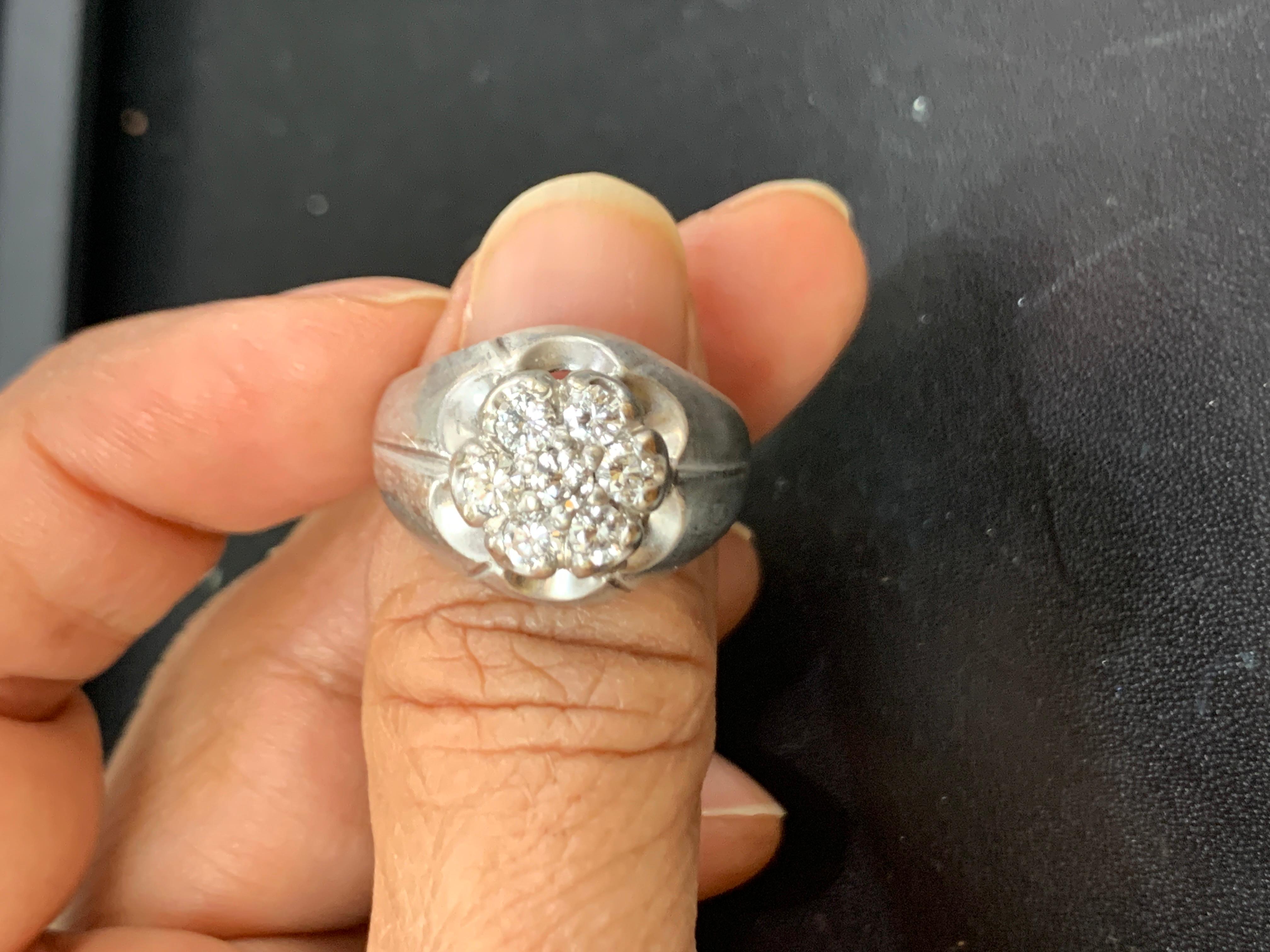 1.0 Carat, 7 Diamonds Traditional Men's Ring 14 Karat White Gold Ring Estate 2