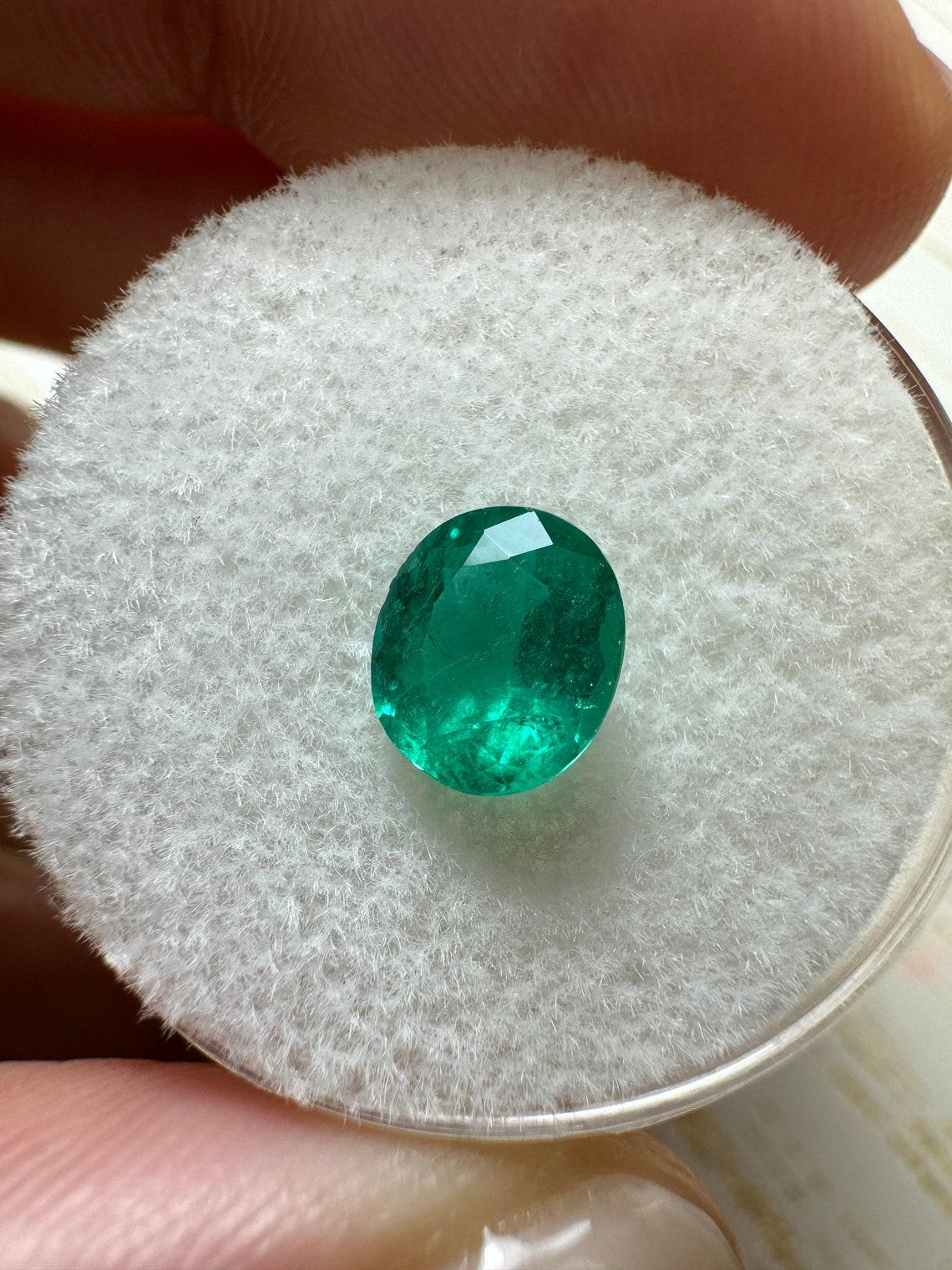 1.0 Karat 7x6 Blaugrüner kolumbianischer Smaragd im Ovalschliff - Ovalschliff  Mai Geburtsstein Edelstein (Moderne) im Angebot