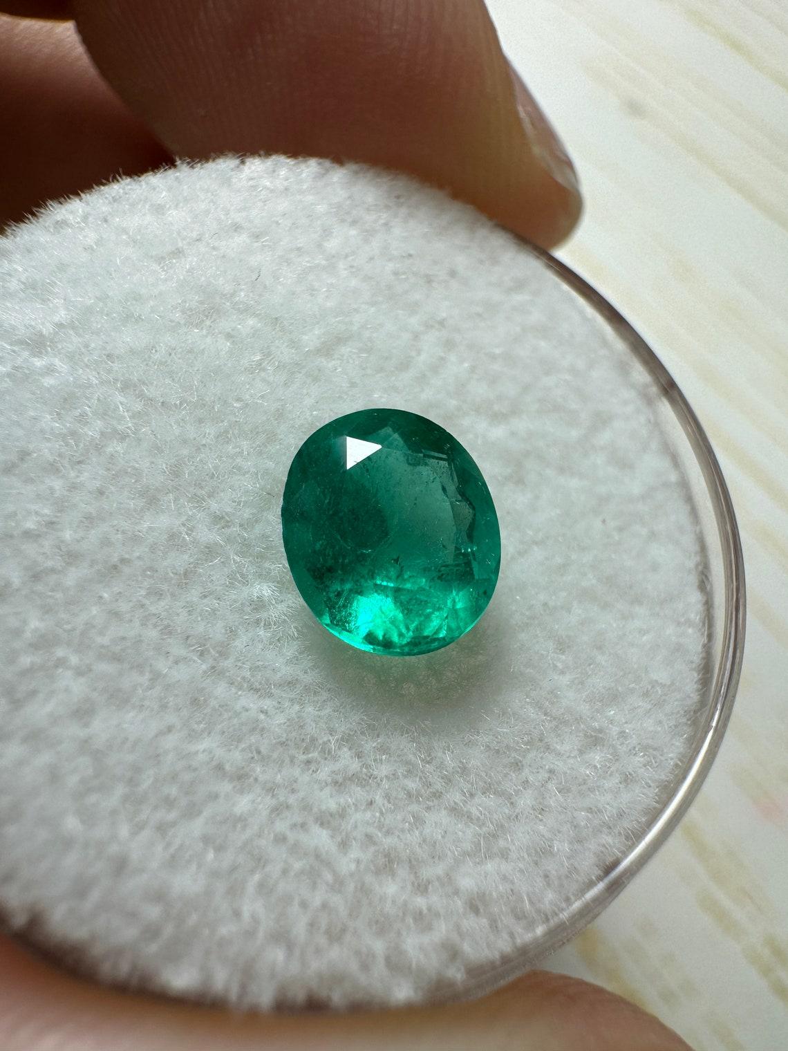 1.0 Karat 7x6 Blaugrüner kolumbianischer Smaragd im Ovalschliff - Ovalschliff  Mai Geburtsstein Edelstein Damen im Angebot