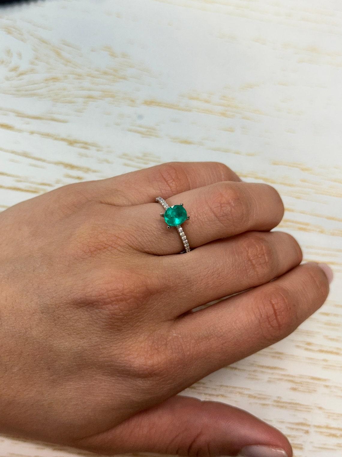 1.0 Karat 7x6 Blaugrüner kolumbianischer Smaragd im Ovalschliff - Ovalschliff  Mai Geburtsstein Edelstein im Angebot 4