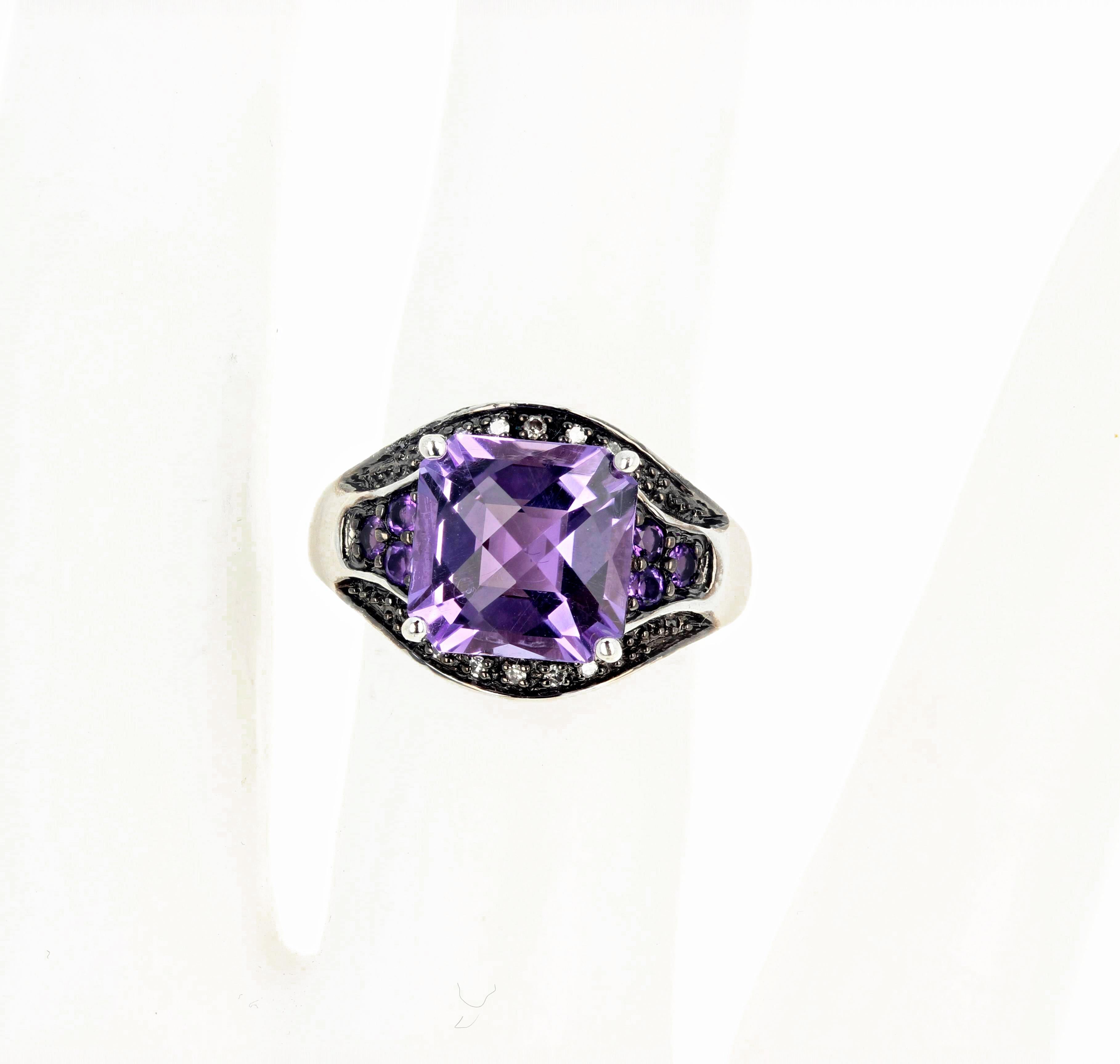 Women's AJD Brilliant Elegant Glittering Real Diamonds & 10 Cts Amethyst Ring For Sale