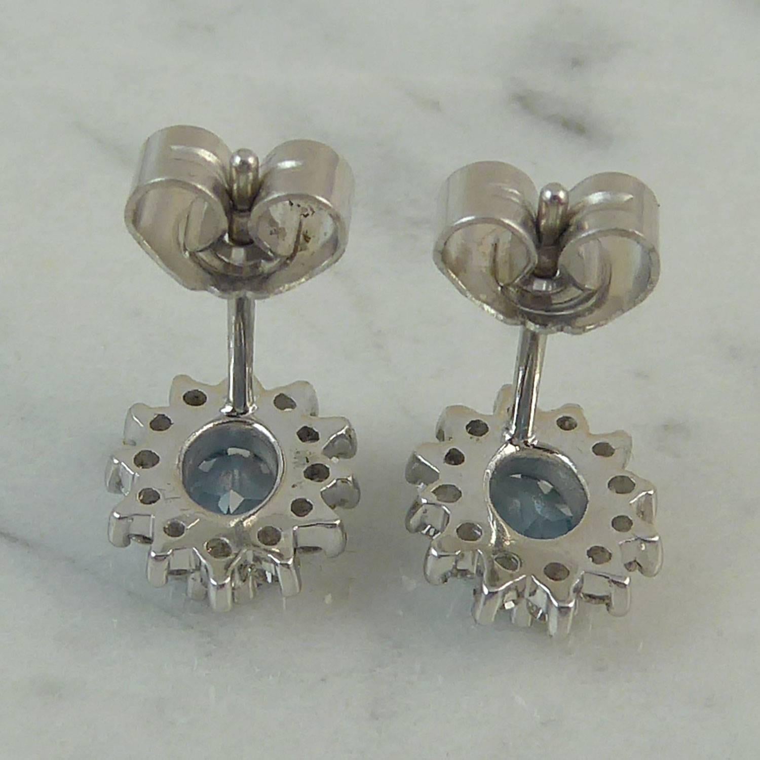 1.0 Carat Aquamarine Diamond Stud Earrings, White Gold, Hallmarked London, 2010 In Excellent Condition In Yorkshire, West Yorkshire
