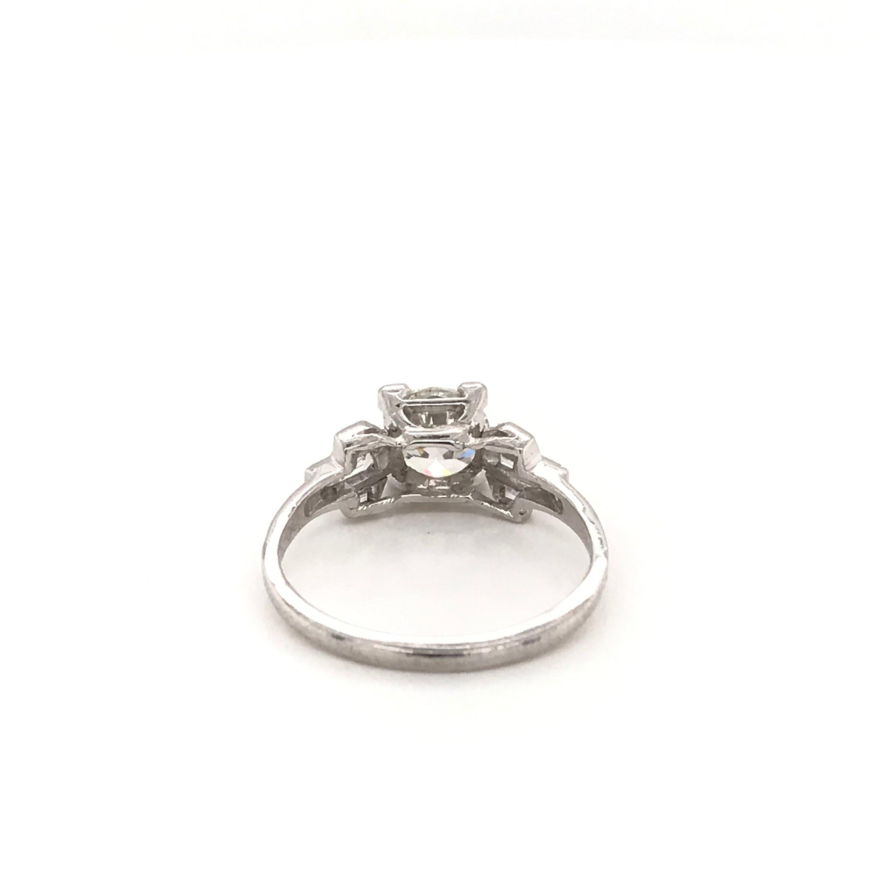 1.0 Carat Art Deco Diamond Platinum Ring For Sale 4