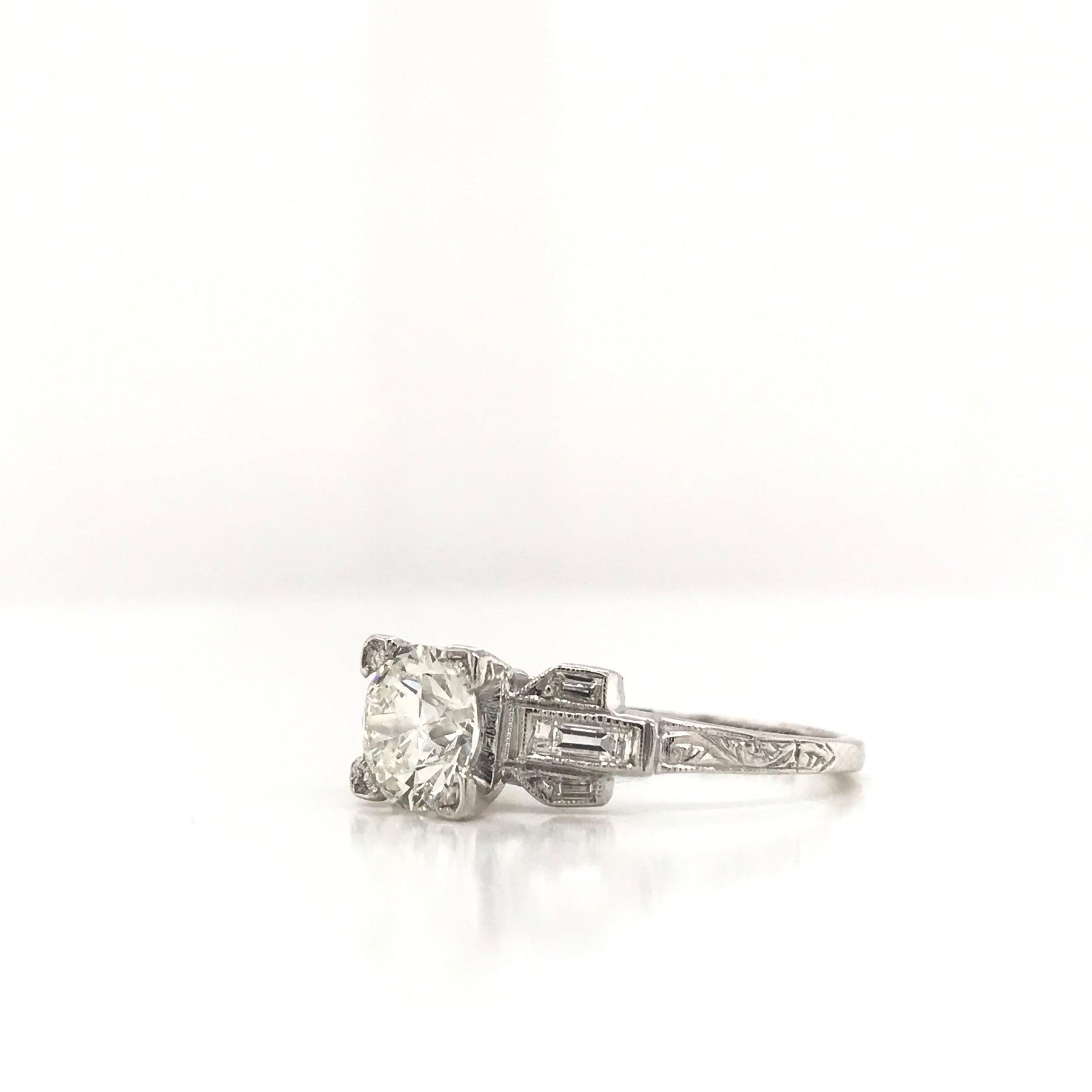 Old European Cut 1.0 Carat Art Deco Diamond Platinum Ring For Sale