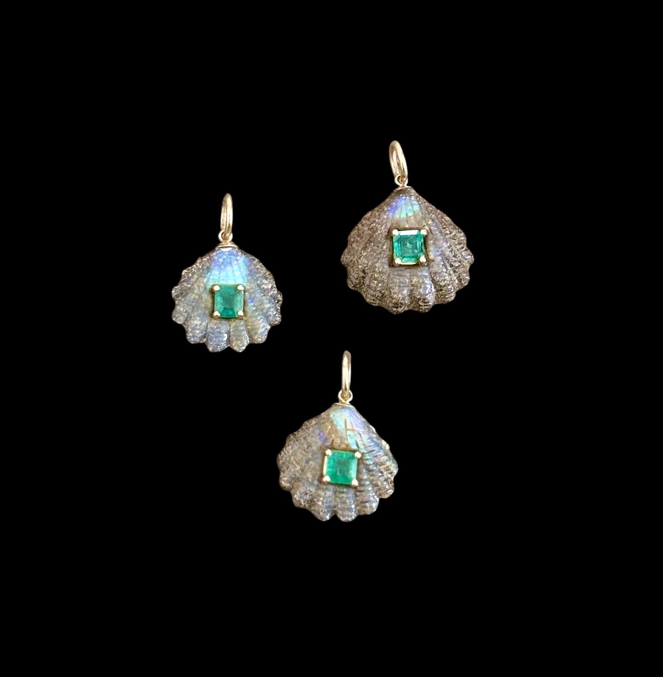 10 Carat Australian Opal Shell Pendant with Emerald & 14k Gold For Sale 7