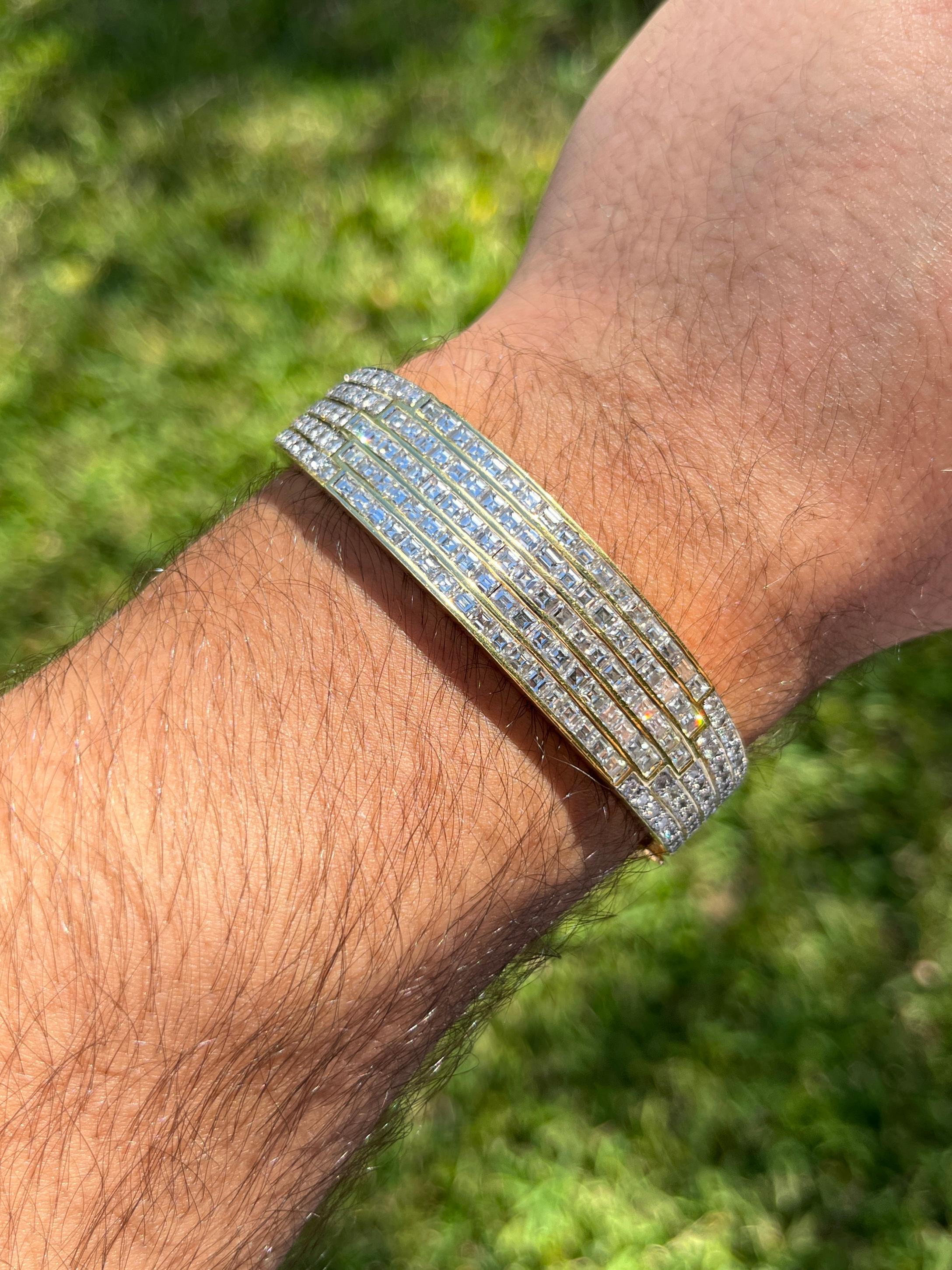 10 Karat Baguetteschliff Mehrreihiger Diamant-Armreif aus 18 Karat Gold mit Diamanten besetzt 2