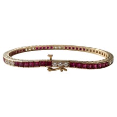 10 Carat Burmese Ruby
Diamond 14K Yellow Gold Bracelet 10 Carat Burmese Ruby
Diamond 14K Yellow Gold Bracelet