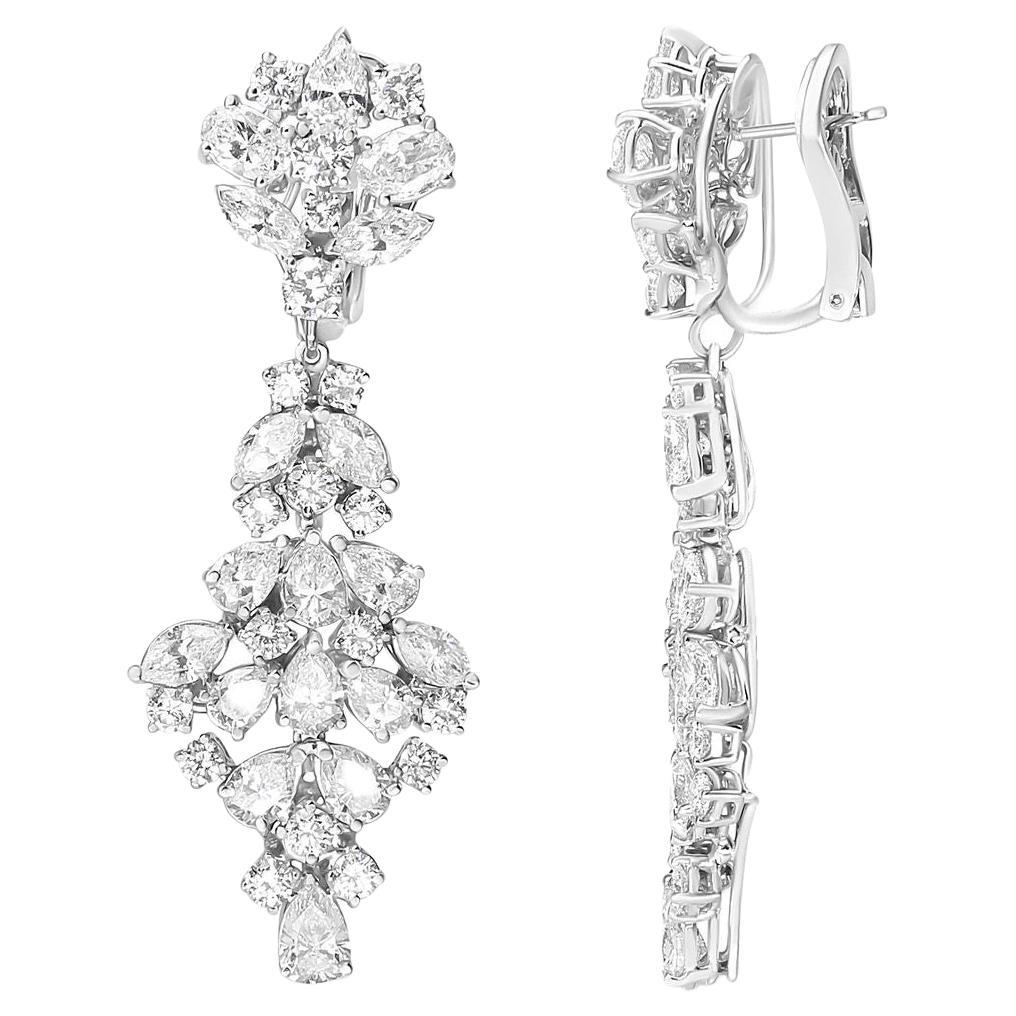 Moderne Boucles d'oreilles en diamant chandelier de 10 carats en vente