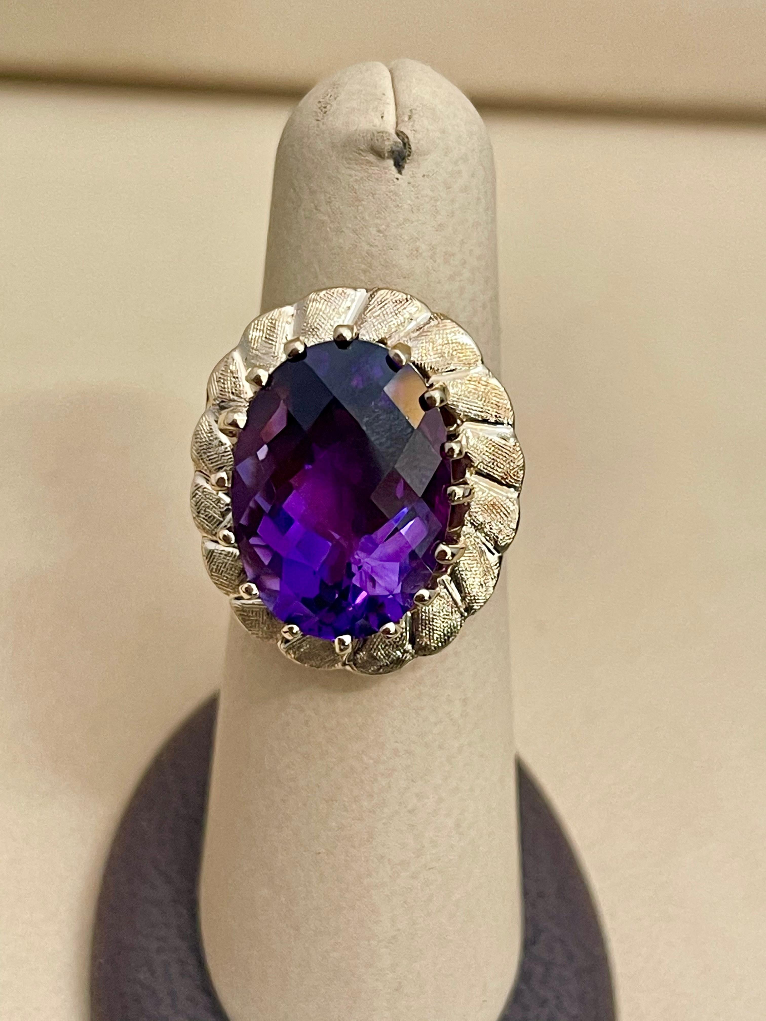 Oval Cut 10 Carat Checker Board Amethyst Cocktail Ring in 14 Karat Yellow Gold For Sale