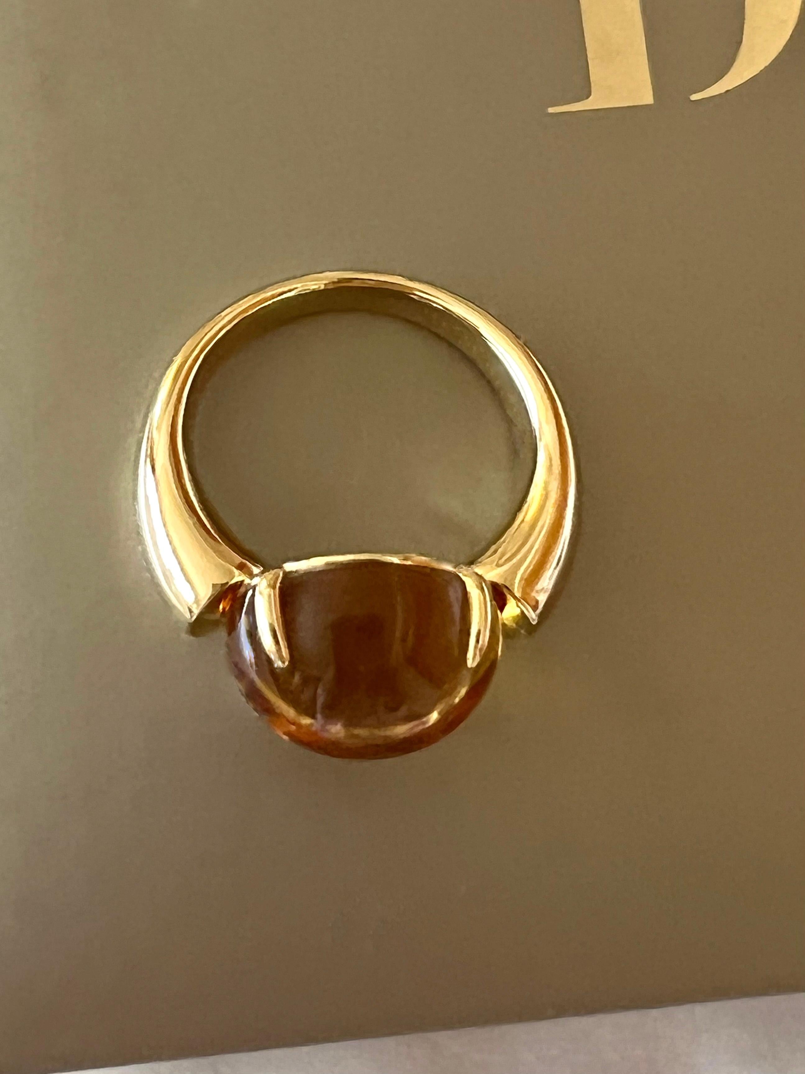 Cushion Cut 10 Carat Citrine Cabochon 18 Karat Yellow Gold Ring by D&A For Sale