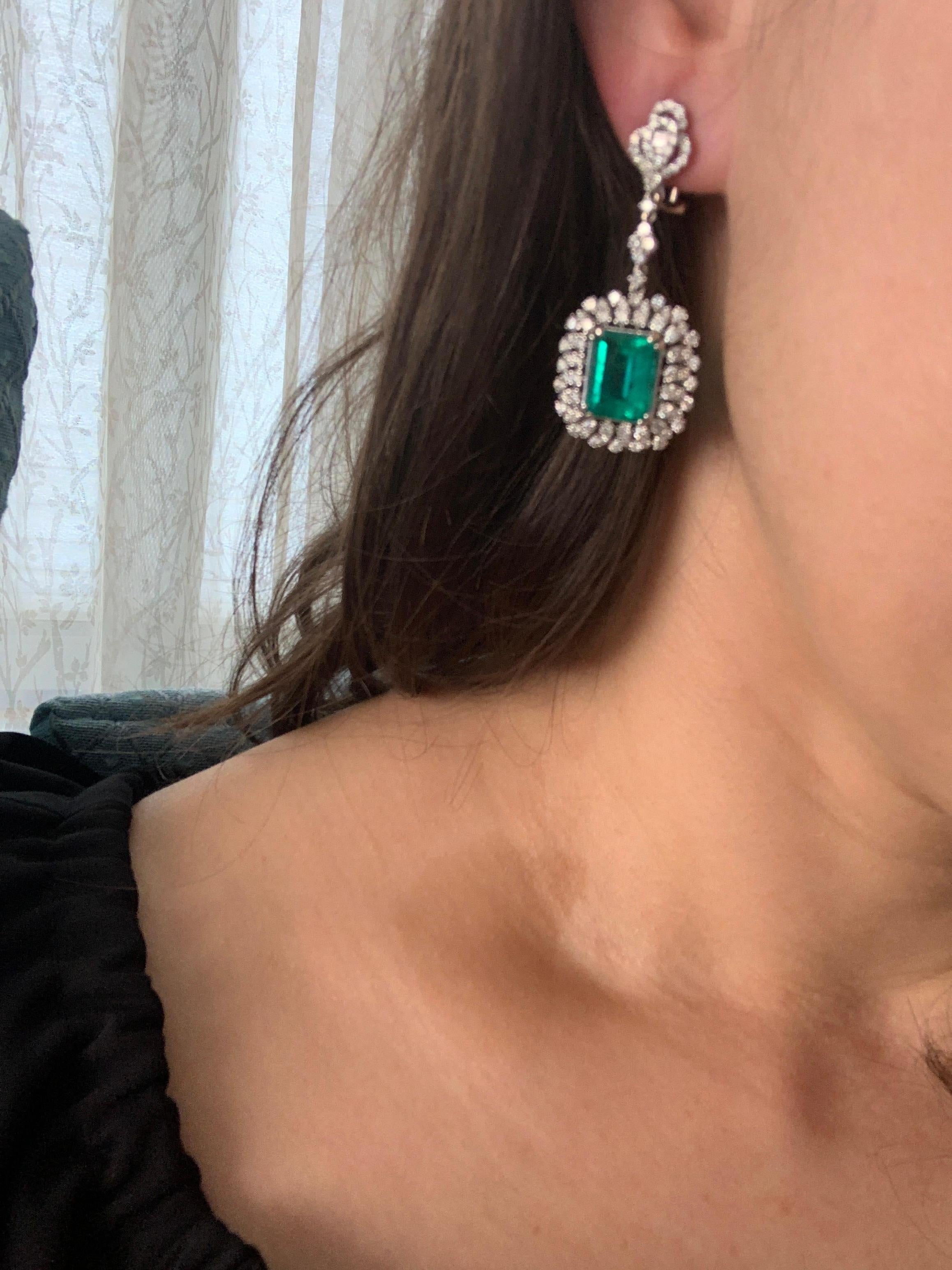 10 Carat Colombian Emerald Cut Emerald Diamond  Hanging /Drop Earrings 18Kt Gold 3