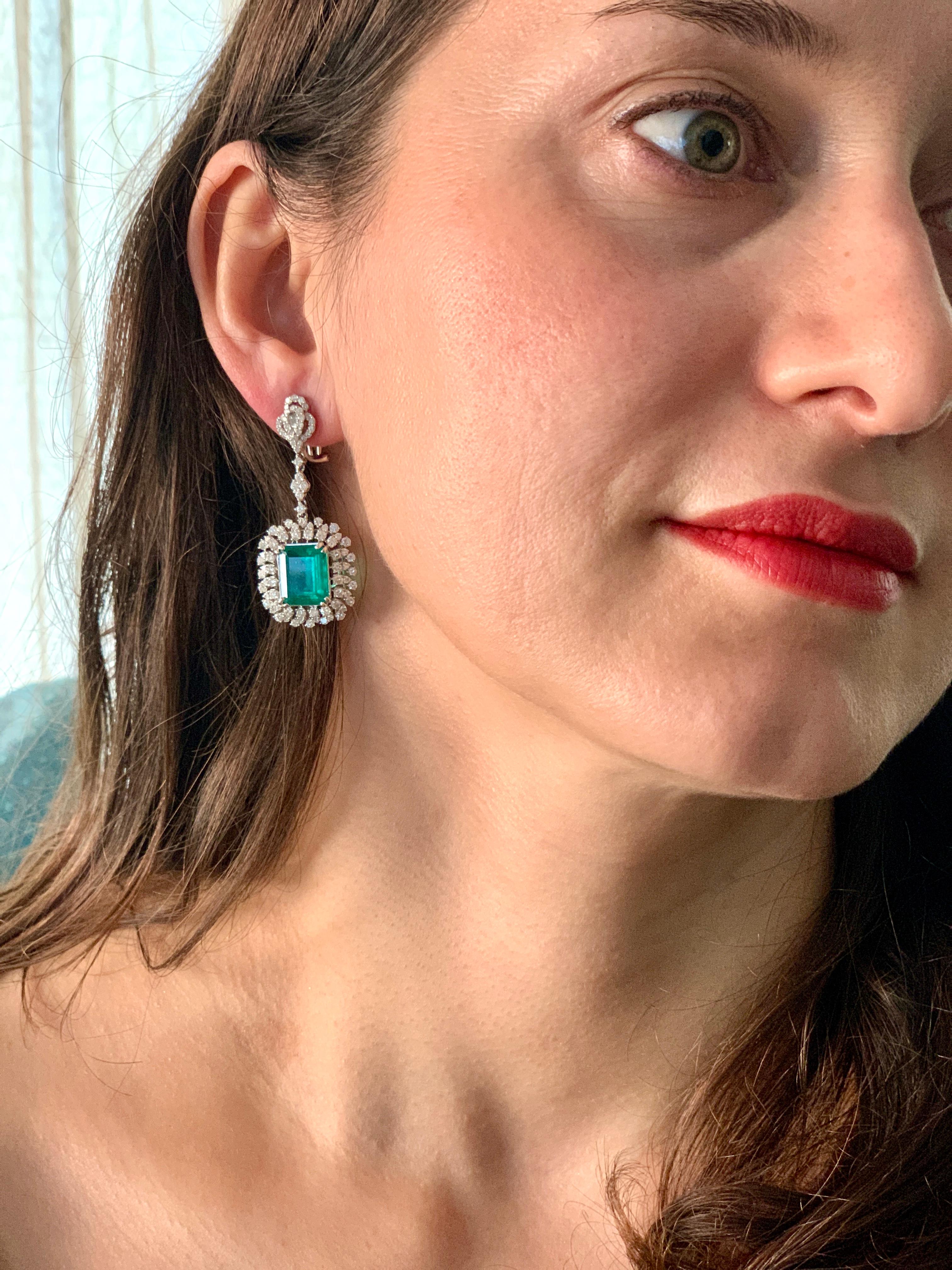 Women's 10 Carat Colombian Emerald Cut Emerald Diamond  Hanging /Drop Earrings 18Kt Gold