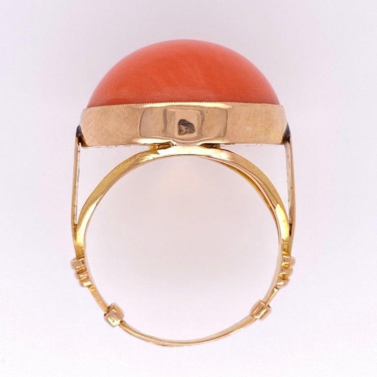 10 Carat Coral Solitaire Retro Gold Cocktail Ring Estate Fine Jewelry For Sale 2