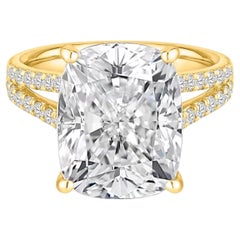 10 Carat Cushion Statement Brilliant White VVS 14K Gold Precision-Cut Radiance