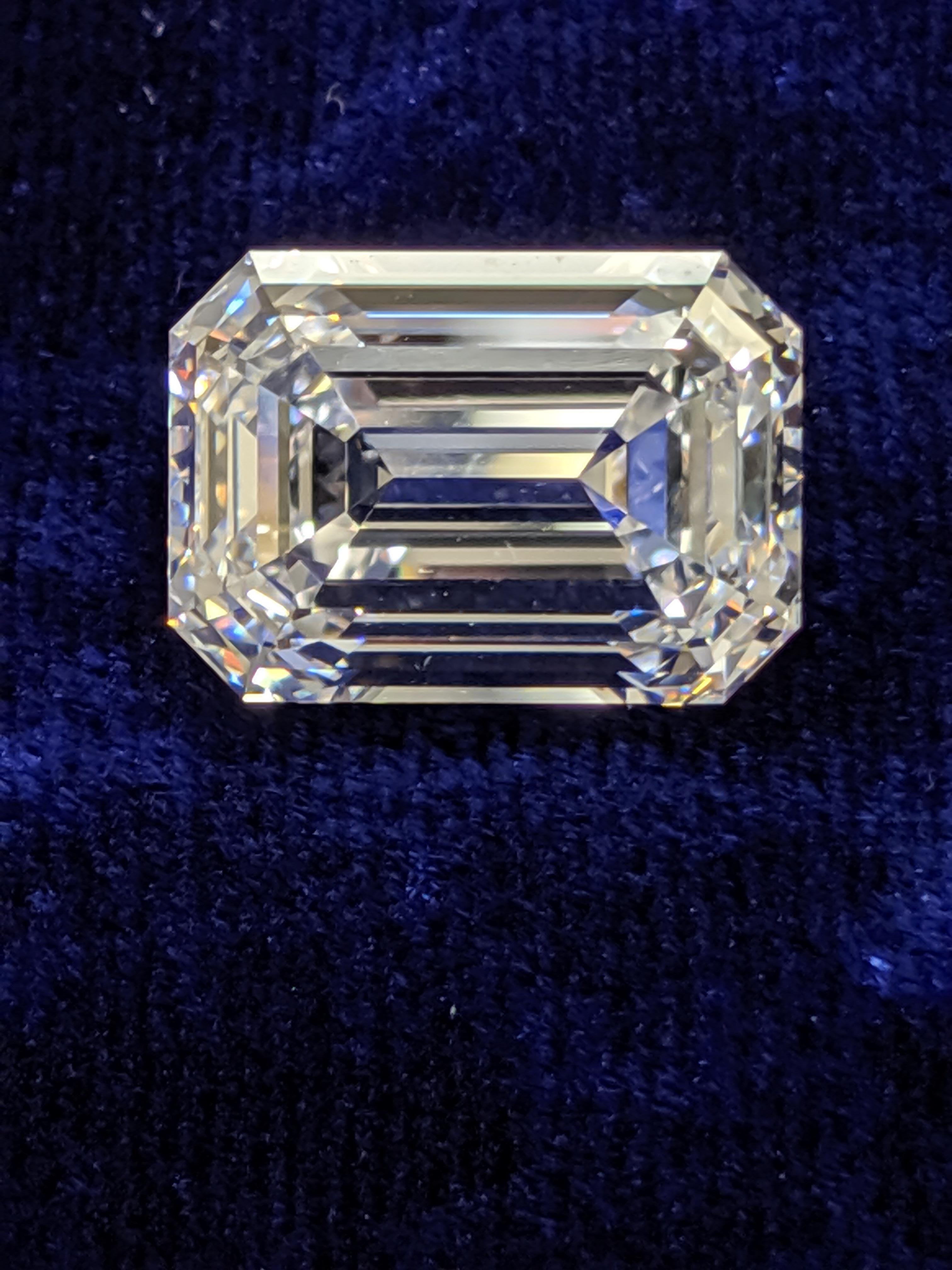 10 carat emerald cut diamond ring
