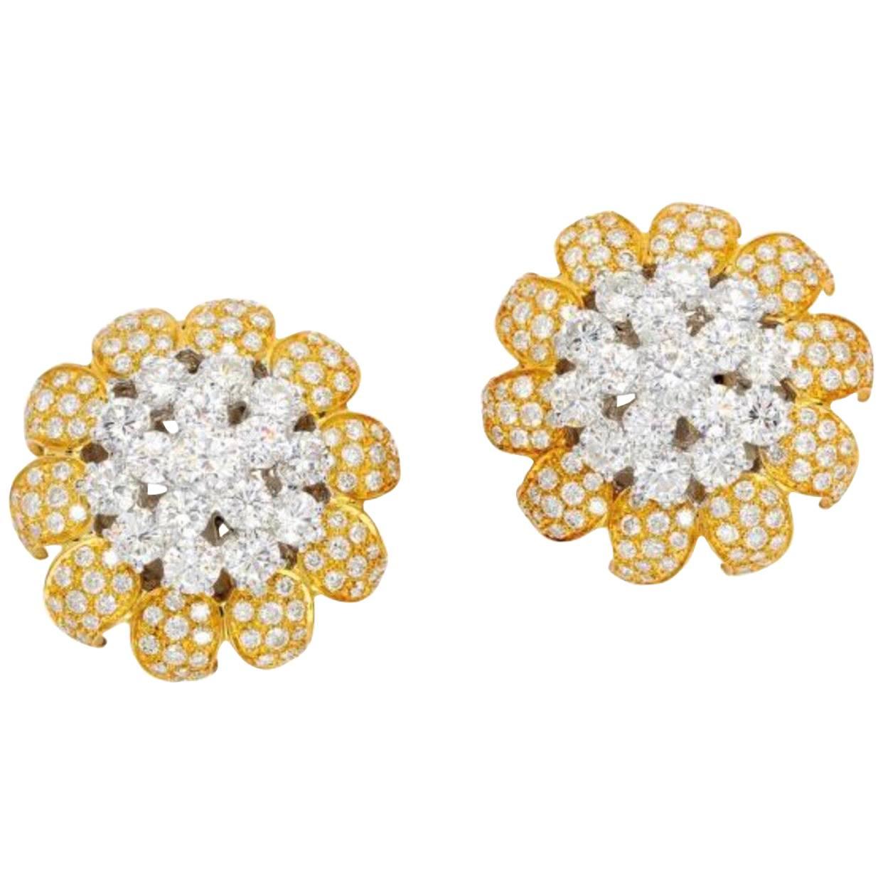 2.10 Carat Diamond and Gold Leaf Clip-On Earrings For Sale at 1stDibs
