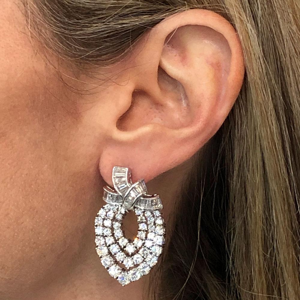 10 Carat Diamond Dangle Drop Earrings 18 Karat White Gold In Excellent Condition In Boca Raton, FL