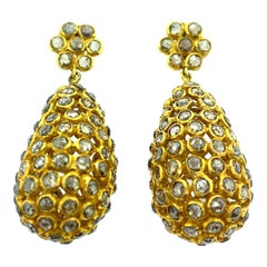 10 Carat Diamond Earring in 18 Karat Yellow Gold