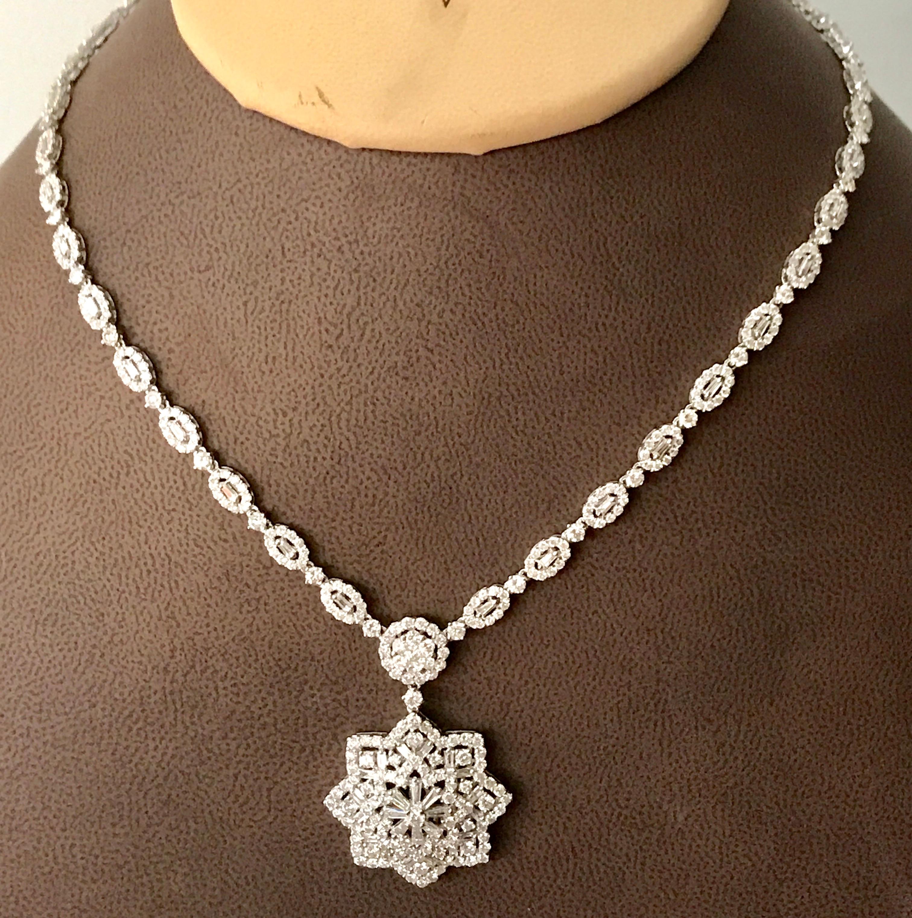 10 Carat Diamond Flower Necklace 18 Karat White Gold Bridal