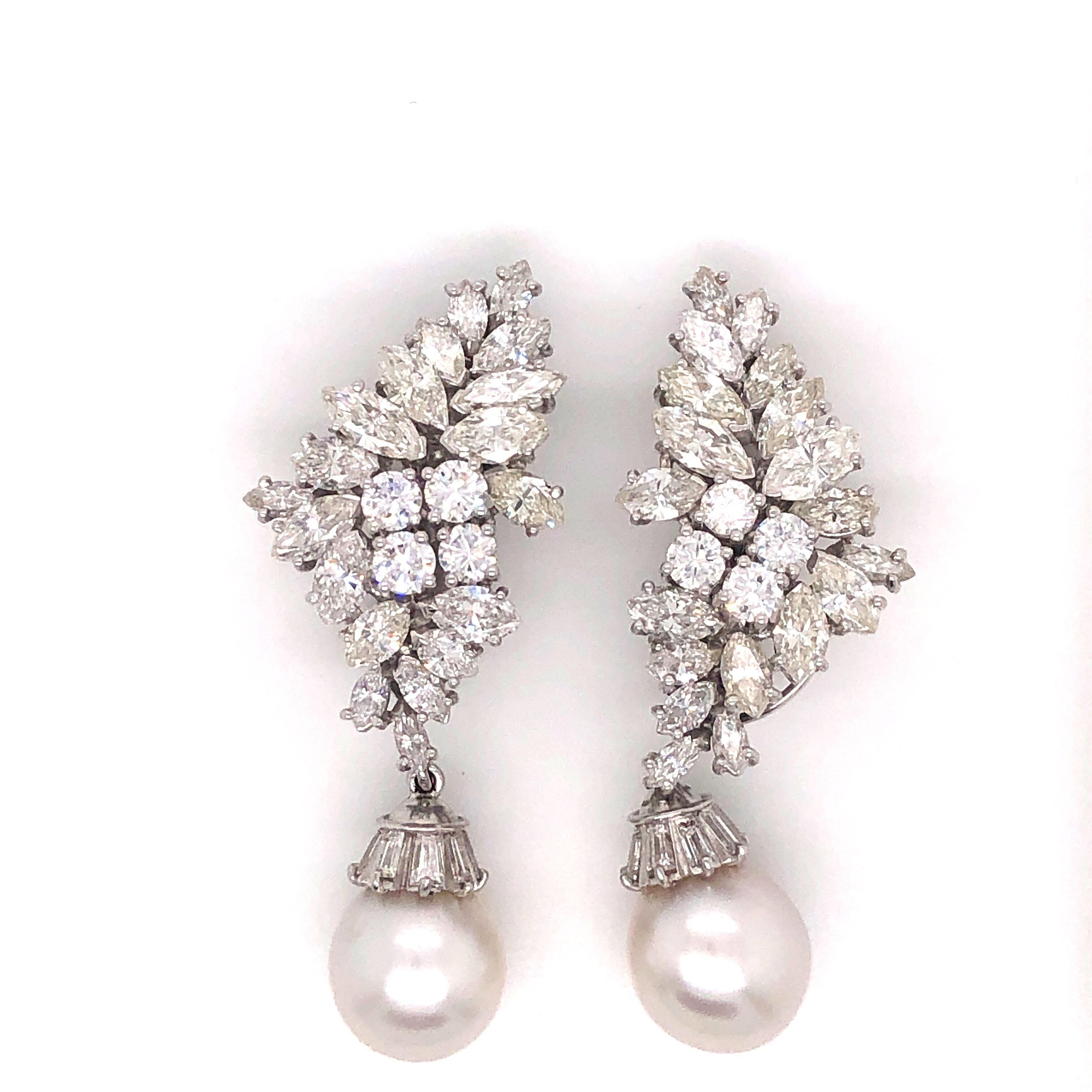 Vintage 10 Carat Diamond and Pearl Drop Convertible Earrings 18 Karat White Gold In Excellent Condition For Sale In Houston, TX