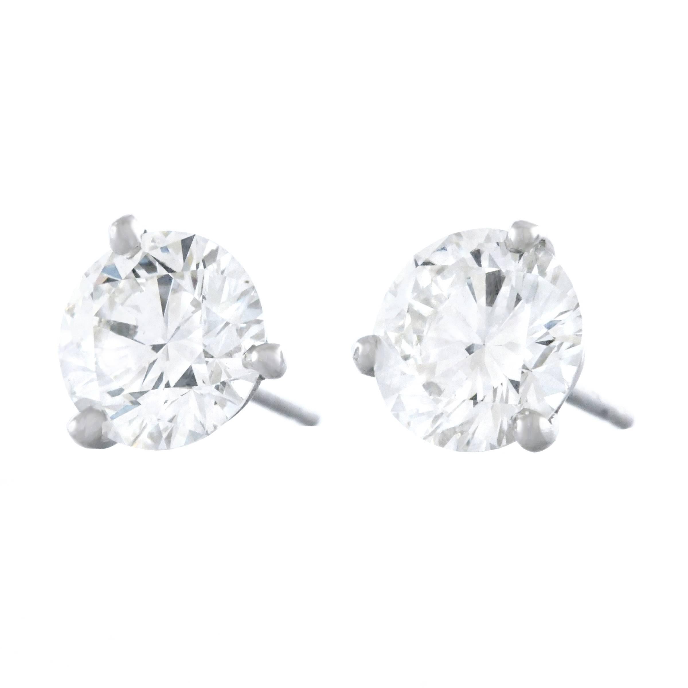 1.0 Carat Each Diamond Set Platinum Stud Earrings GIA In Excellent Condition In Litchfield, CT