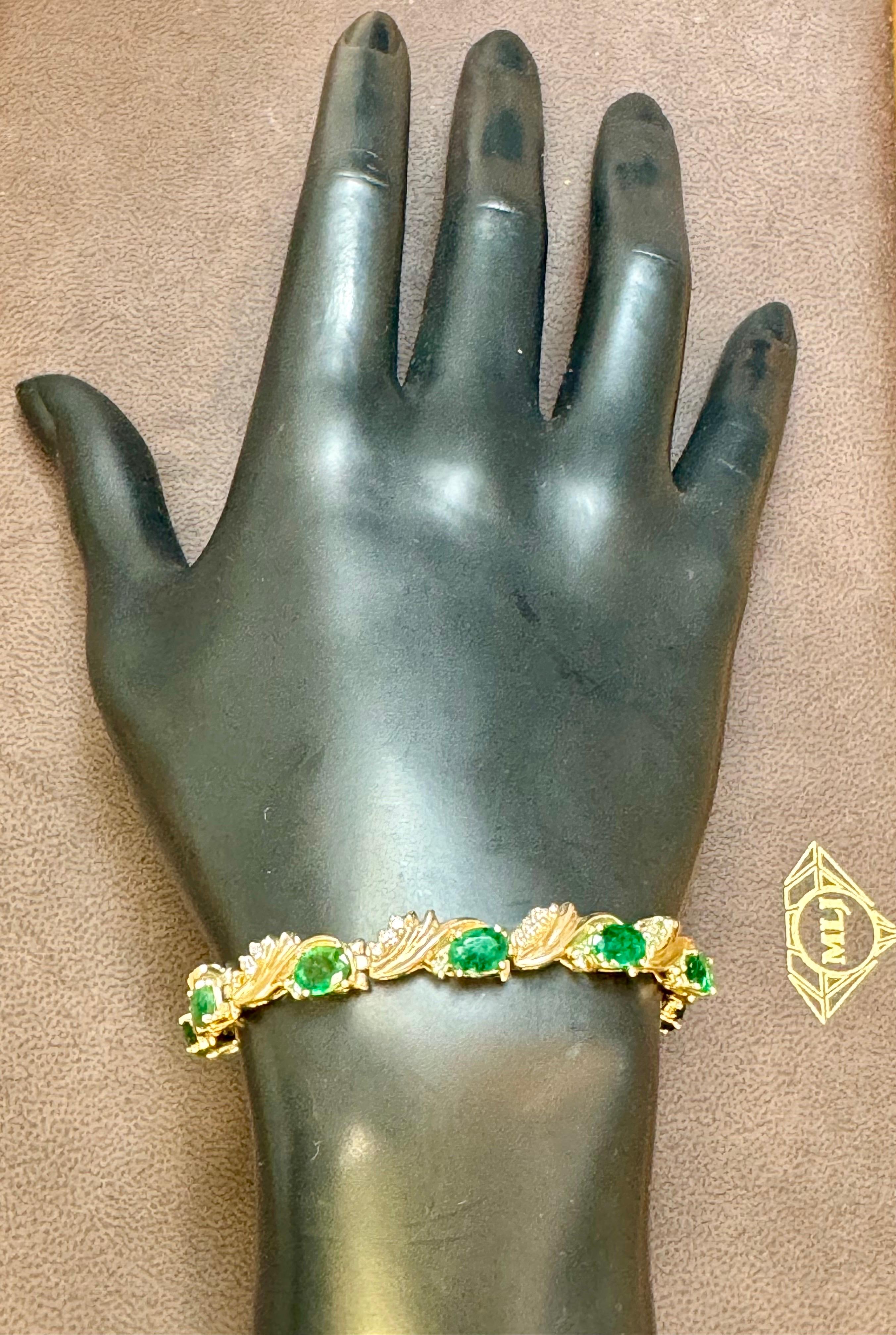10 Carat Emerald 1.3 Carat Diamond Affordable Tennis Bracelet 14 K Yellow  Gold For Sale 5