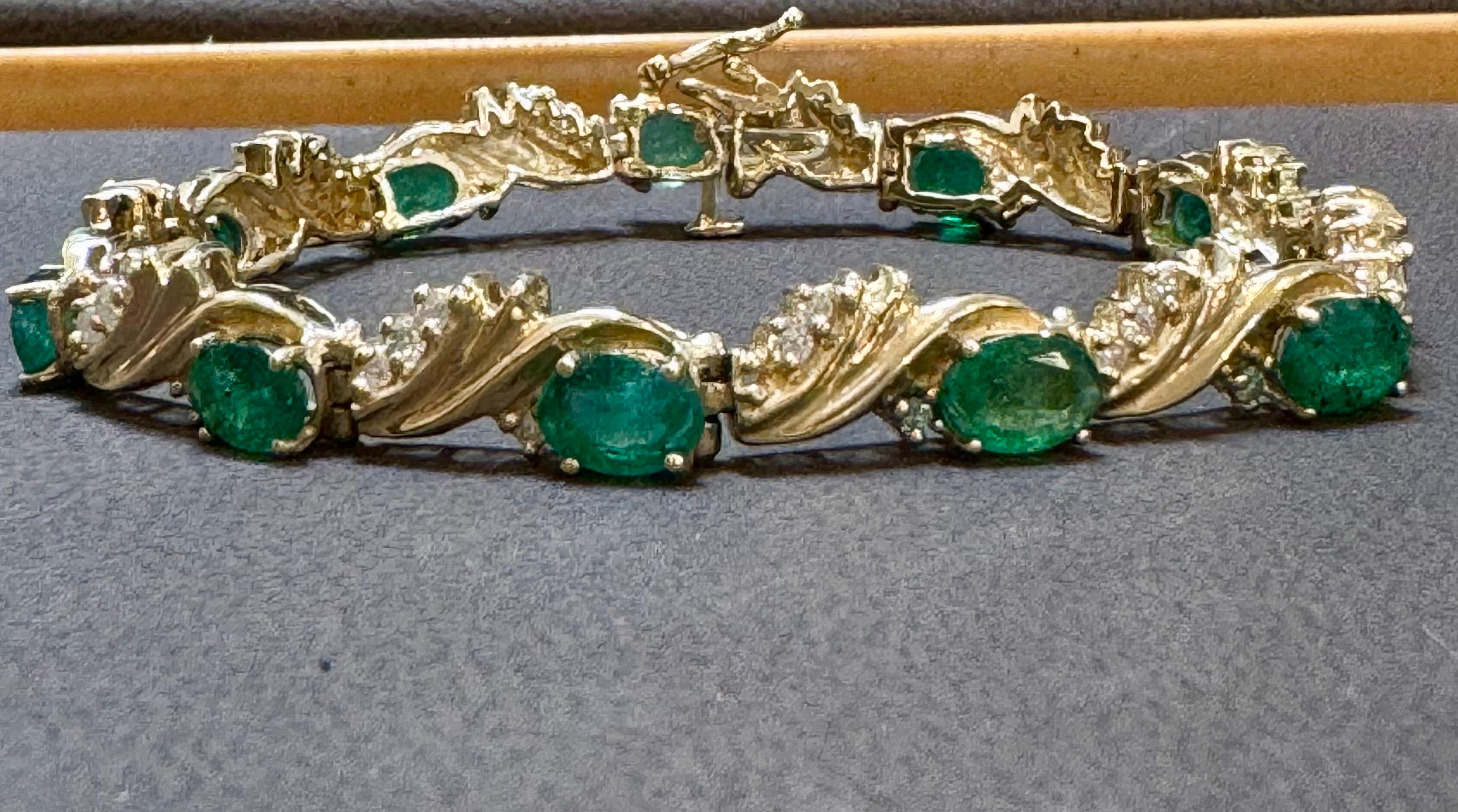10 Carat Emerald 1.3 Carat Diamond Affordable Tennis Bracelet 14 K Yellow  Gold In New Condition For Sale In New York, NY
