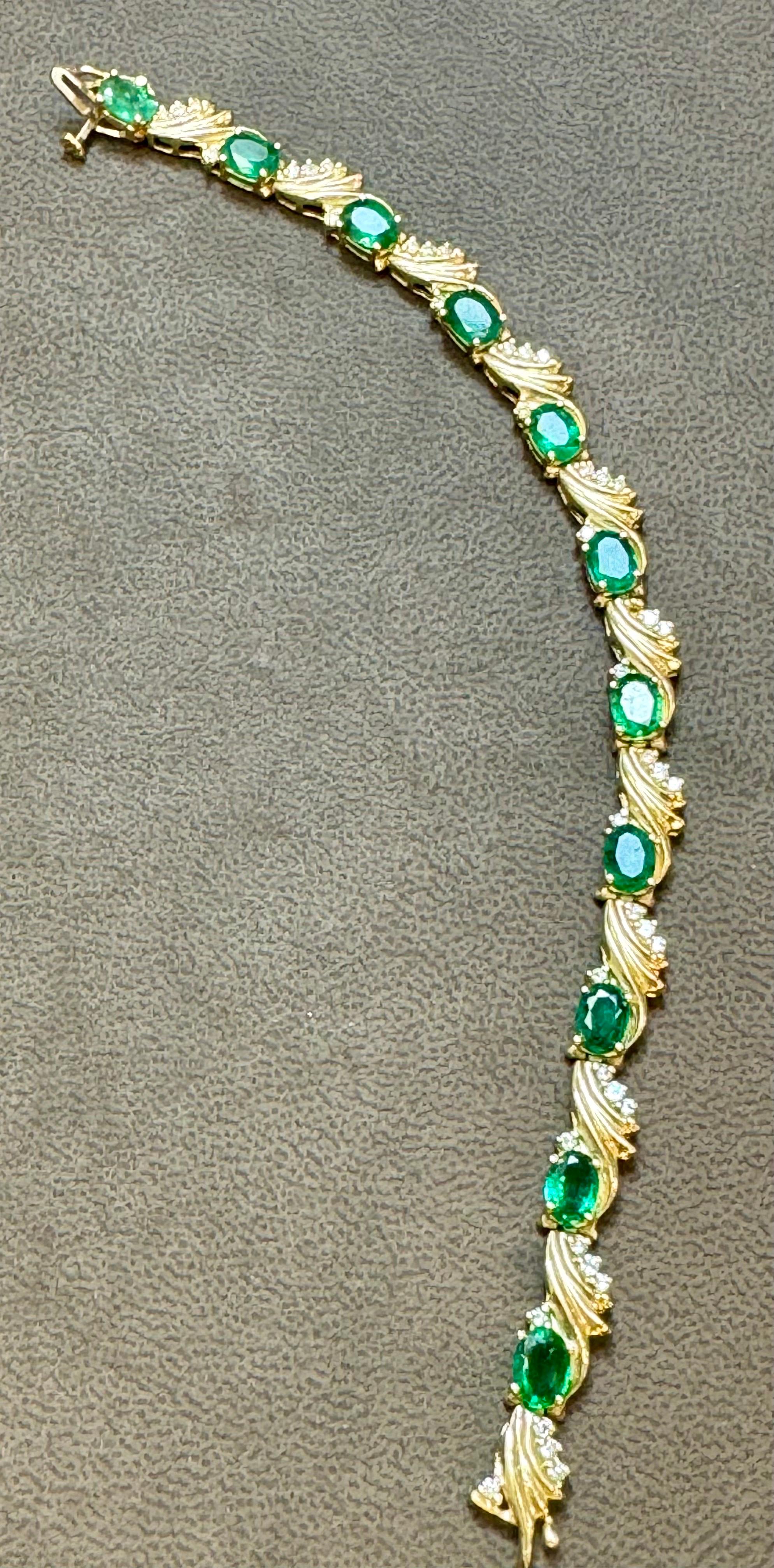 Women's 10 Carat Emerald 1.3 Carat Diamond Affordable Tennis Bracelet 14 K Yellow  Gold For Sale