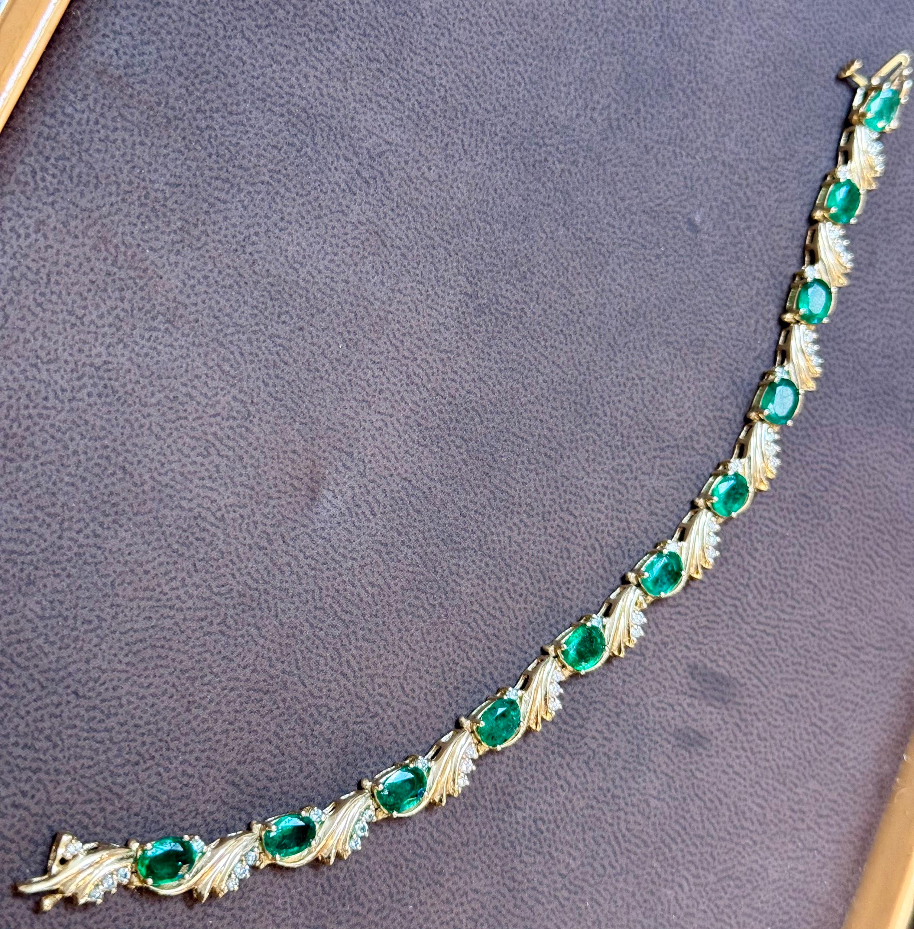 10 Carat Emerald 1.3 Carat Diamond Affordable Tennis Bracelet 14 K Yellow  Gold For Sale 4