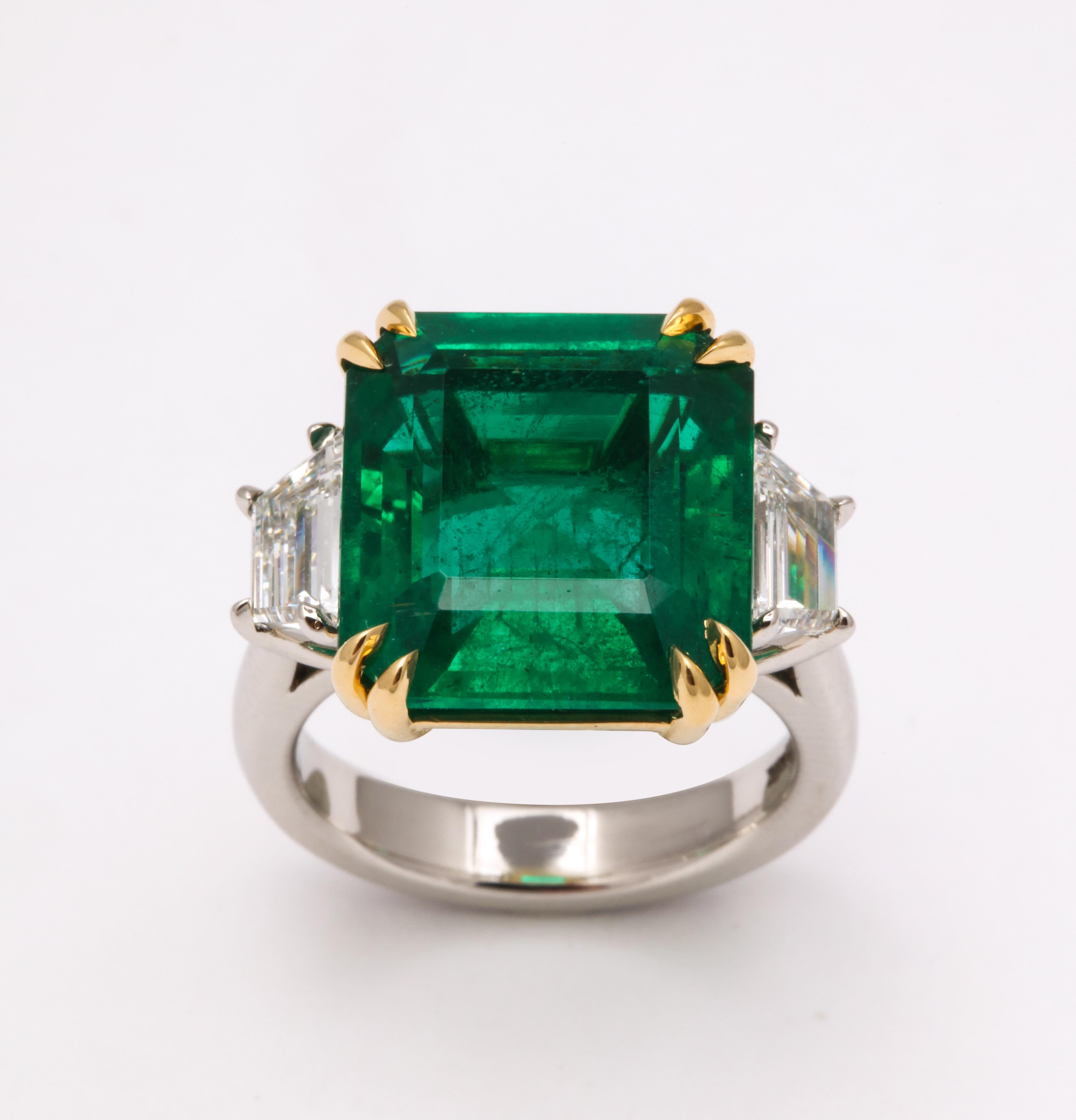 Women's or Men's 10 Carat Emerald and Diamond Ring
