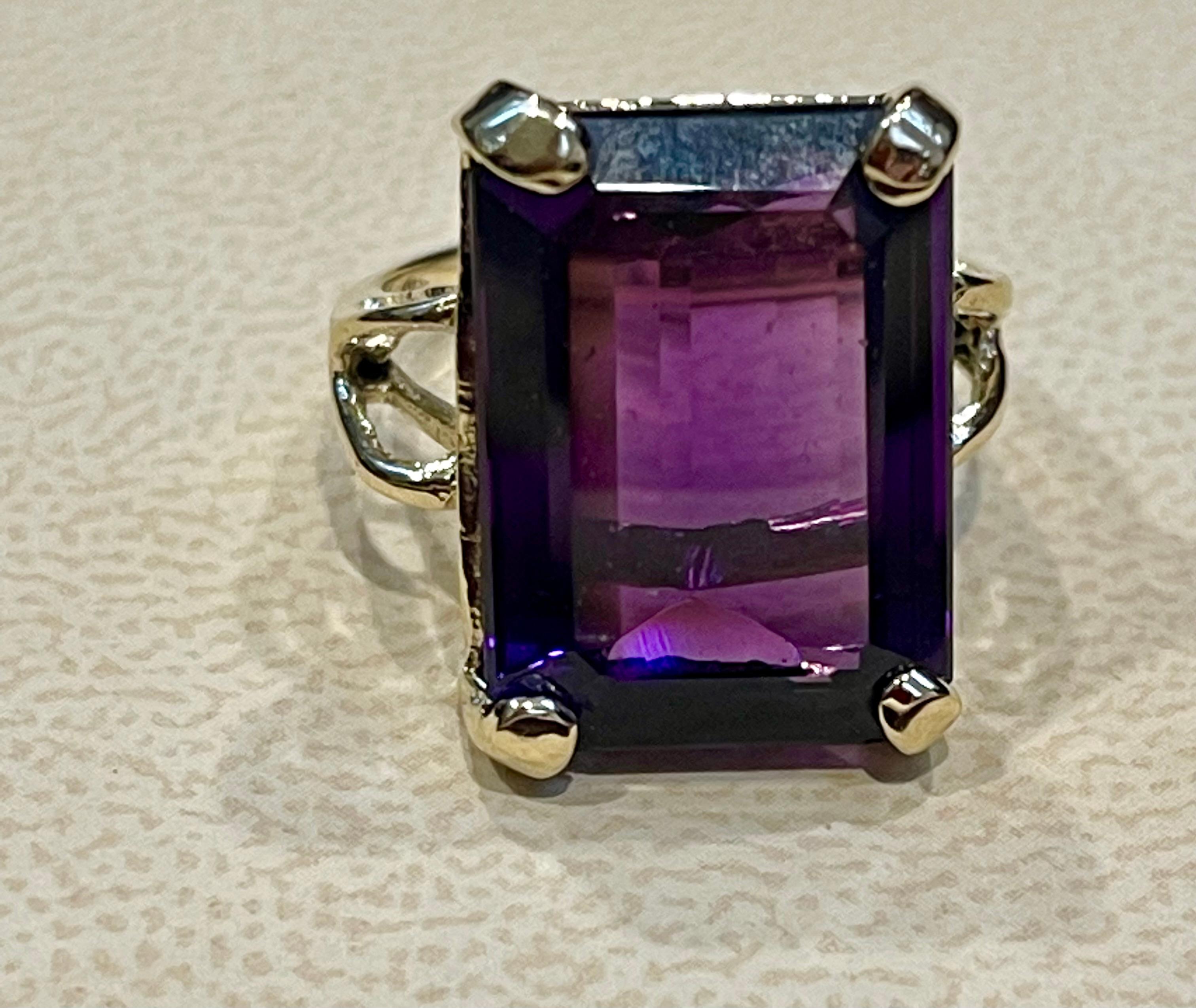13 Carat Emerald Cut Amethyst Cocktail Ring in 14 Karat Yellow Gold For Sale 5