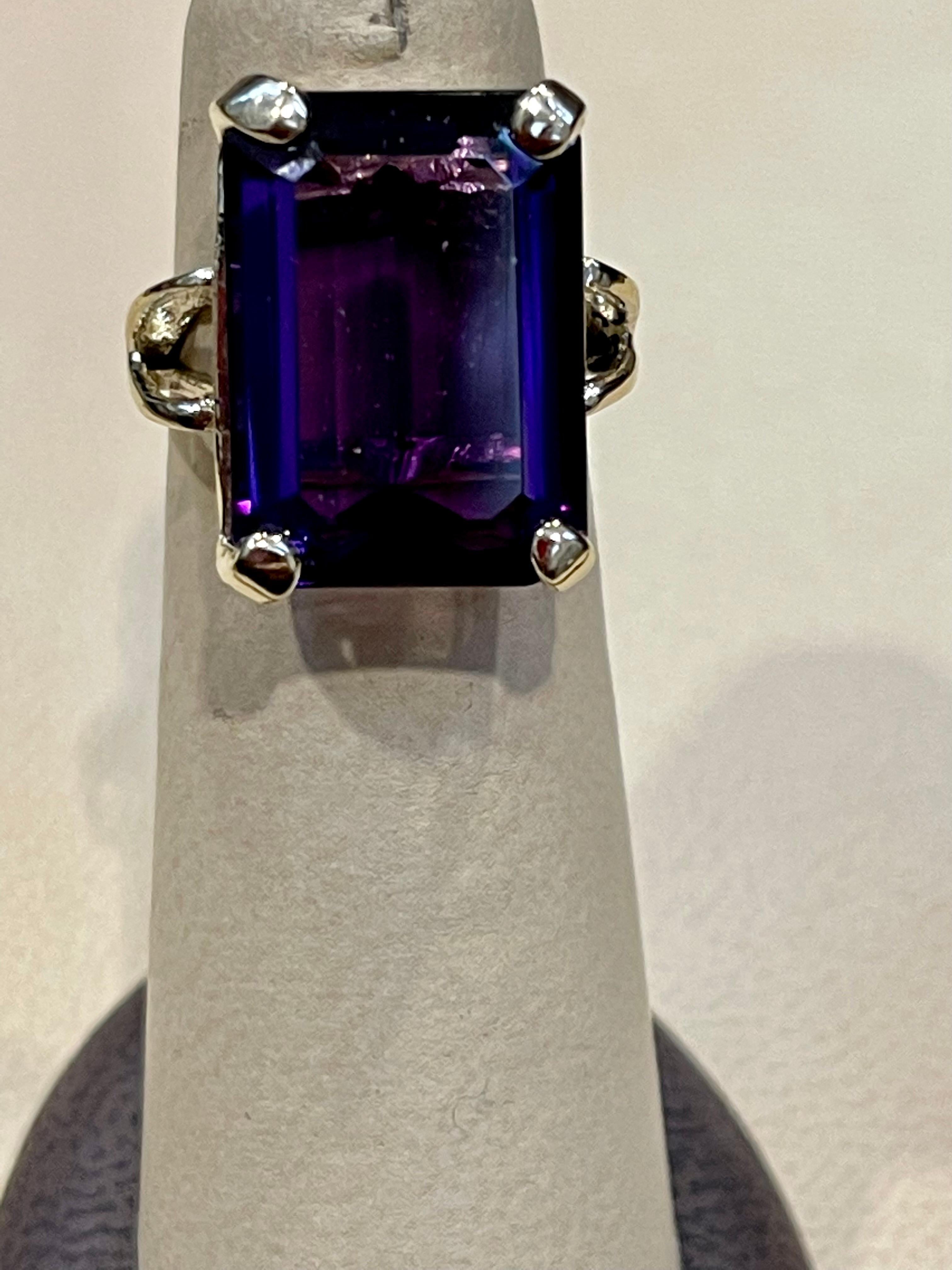 13 Carat Emerald Cut Amethyst Cocktail Ring in 14 Karat Yellow Gold For Sale 2