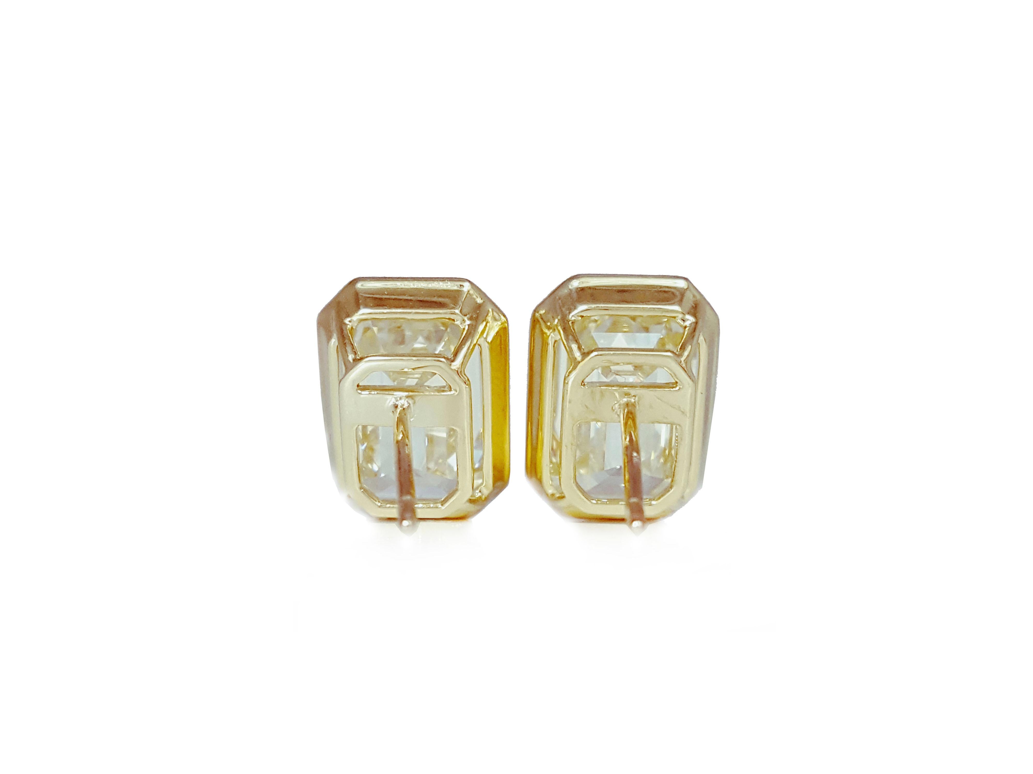 10 Carat Emerald Cut Diamond Stud Earrings Set in 18k Gold Bezel, GIA Certified (Art déco) im Angebot