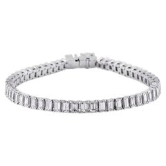 Pulsera tipo «tennis» con diamantes de 10 quilates en talla esmeralda, en oro blanco de 18k