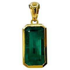 10 Carat Emerald Cut Emerald Pendant in 18K Yellow Gold