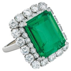 10 Carat Emerald-cut Statement 14K White Gold Grand Palais Radiance