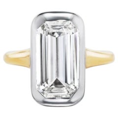 10 Carat Emerald-cut Statement 14K White Gold Grand Palais Radiance