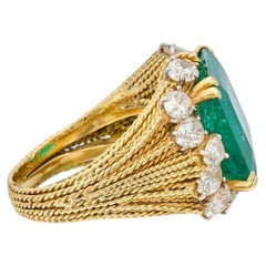 10 Carat Emerald-cut Statement 14K White Gold Iconic Presence