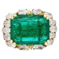 10 Carat Emerald-cut Statement 14K White Gold Iconic Presence