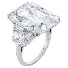 10 Carat Emerald-cut Statement / F color VVS 14K White Gold