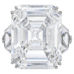 10 Carat Emerald-cut Statement / F color VVS 14K White Gold