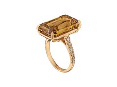 10 Carat Emerald-cut Statement Fancy Yellow 14K Gold Colour-Collector’s Treasure