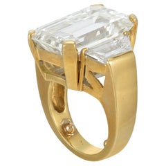 10 Carat Emerald-cut Statement VVS 14K  Precision-Cut Radiance Diamond Ring