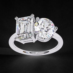 10 Carat Emerald-cut Toi Et Moi Diamond Ring / H color VS 14K White Gold