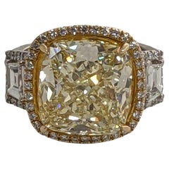 10 carat Fancy Light Yellow Diamond Ring VS1. GIA