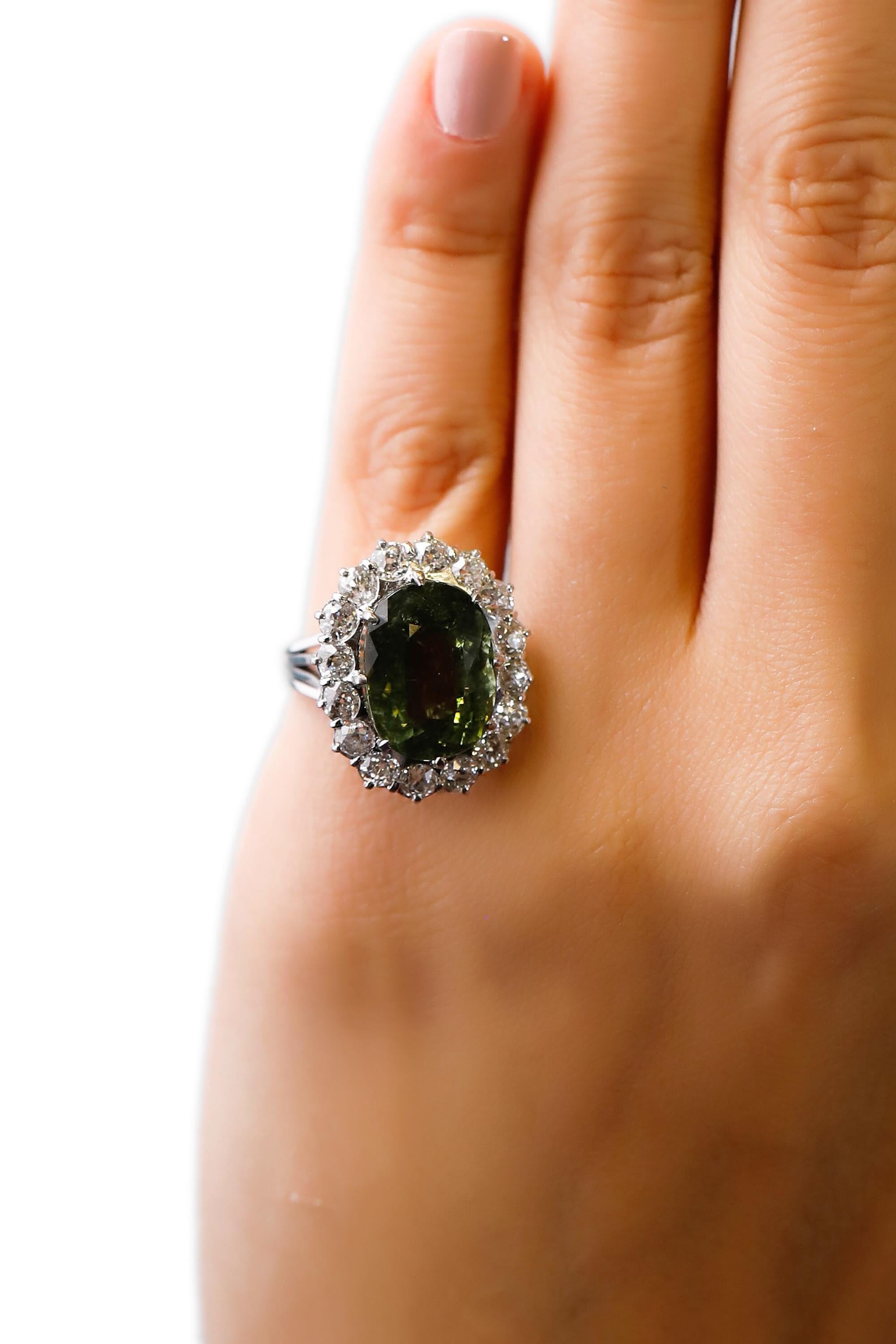 Oval Cut 10 Carat Green Tourmaline and Diamond Ring Platinum Solitaire Cocktail Ring For Sale