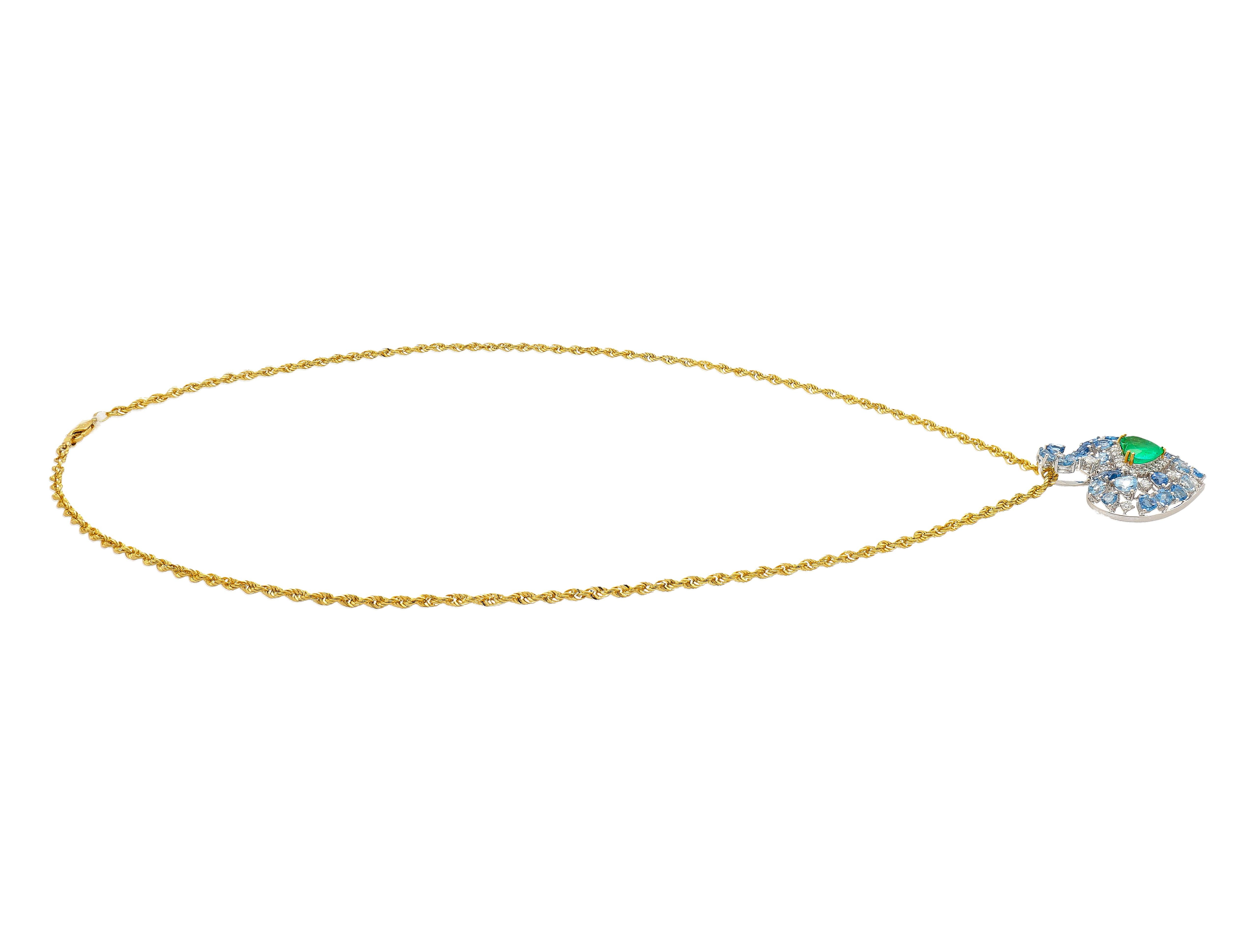 10 Carat Heart-Shape Colombian Emerald, Aquamarine, and Diamond 18K Necklace For Sale 8