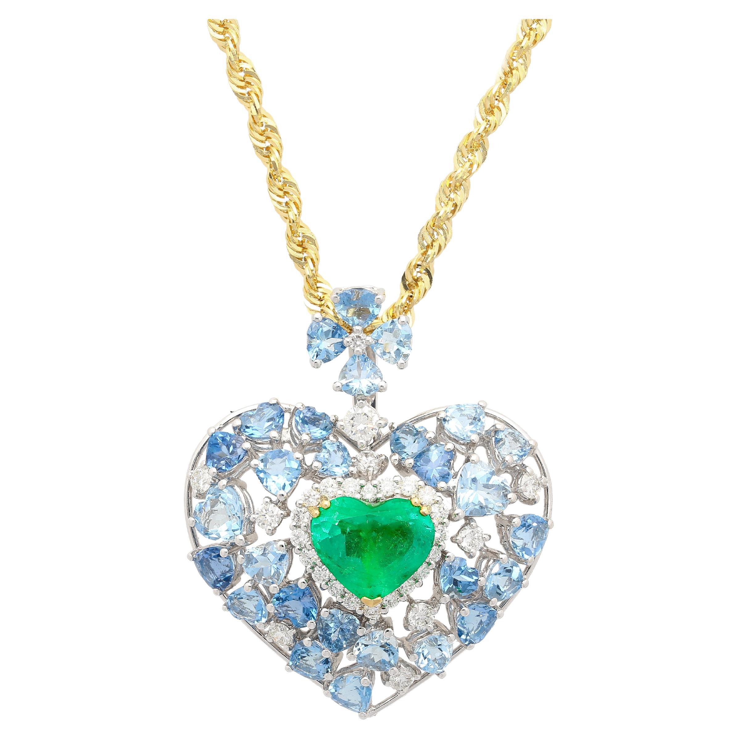 Collier 18 carats en forme de cœur avec émeraude colombienne, aigue-marine et diamants de 10 carats