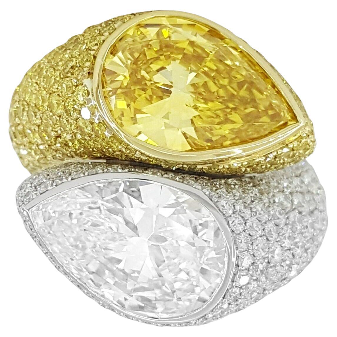 10 Carat Moi&Toi Pear Cut Fancy Vivid Yellow White Diamond Ring For Sale