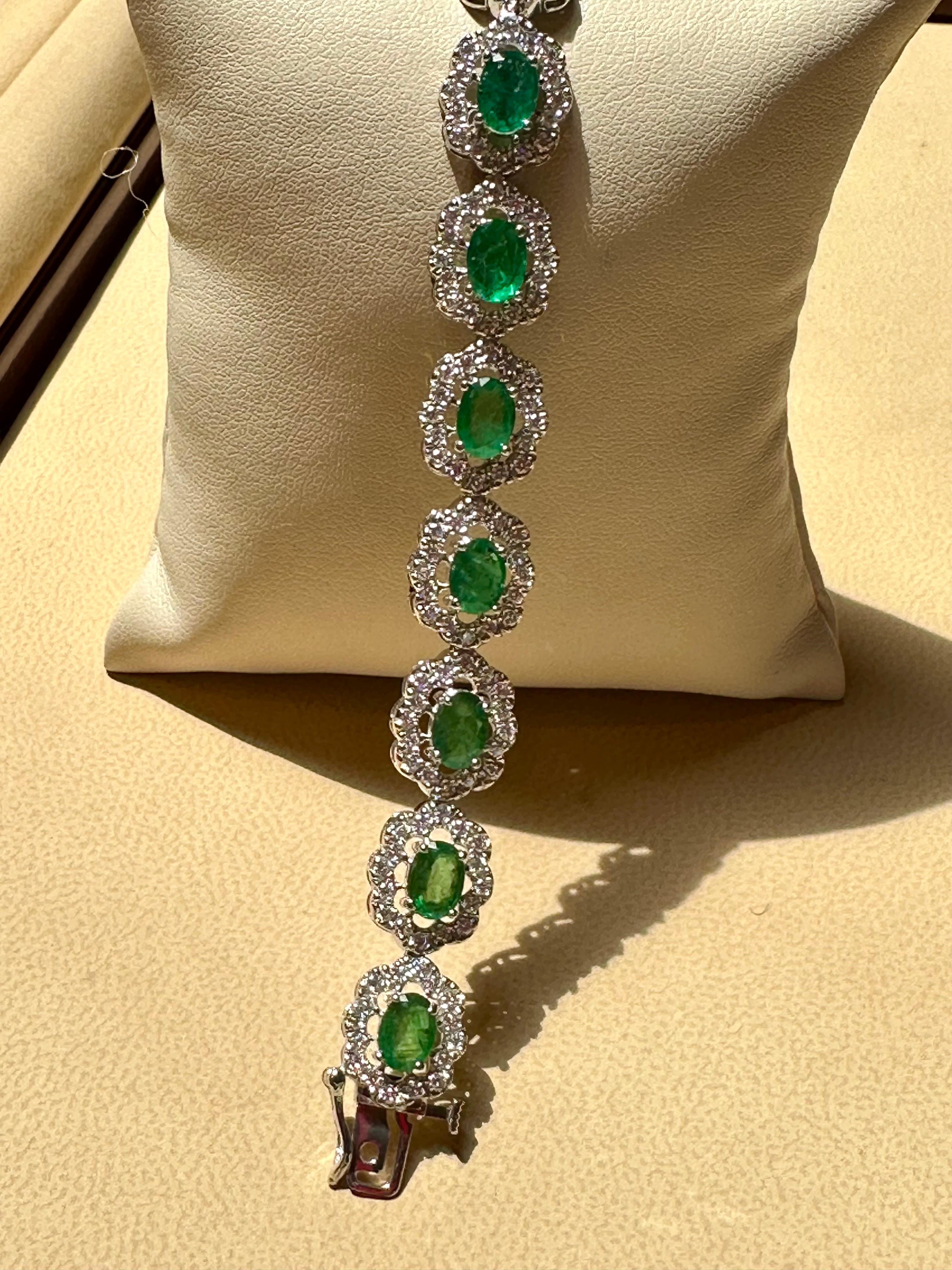 10 Carat Natural Brazilian Emerald & Diamond Tennis Bracelet 14 Karat Gold For Sale 3